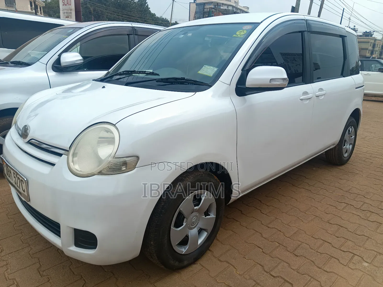 Toyota Sienta 2010 White