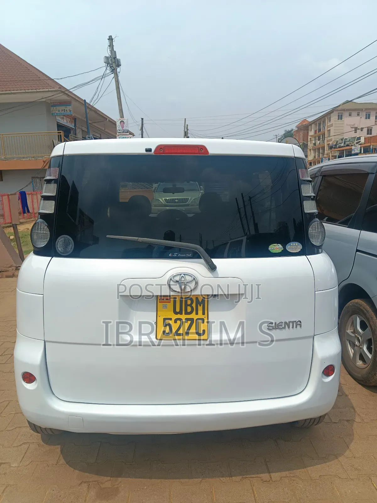 Toyota Sienta 2010 White