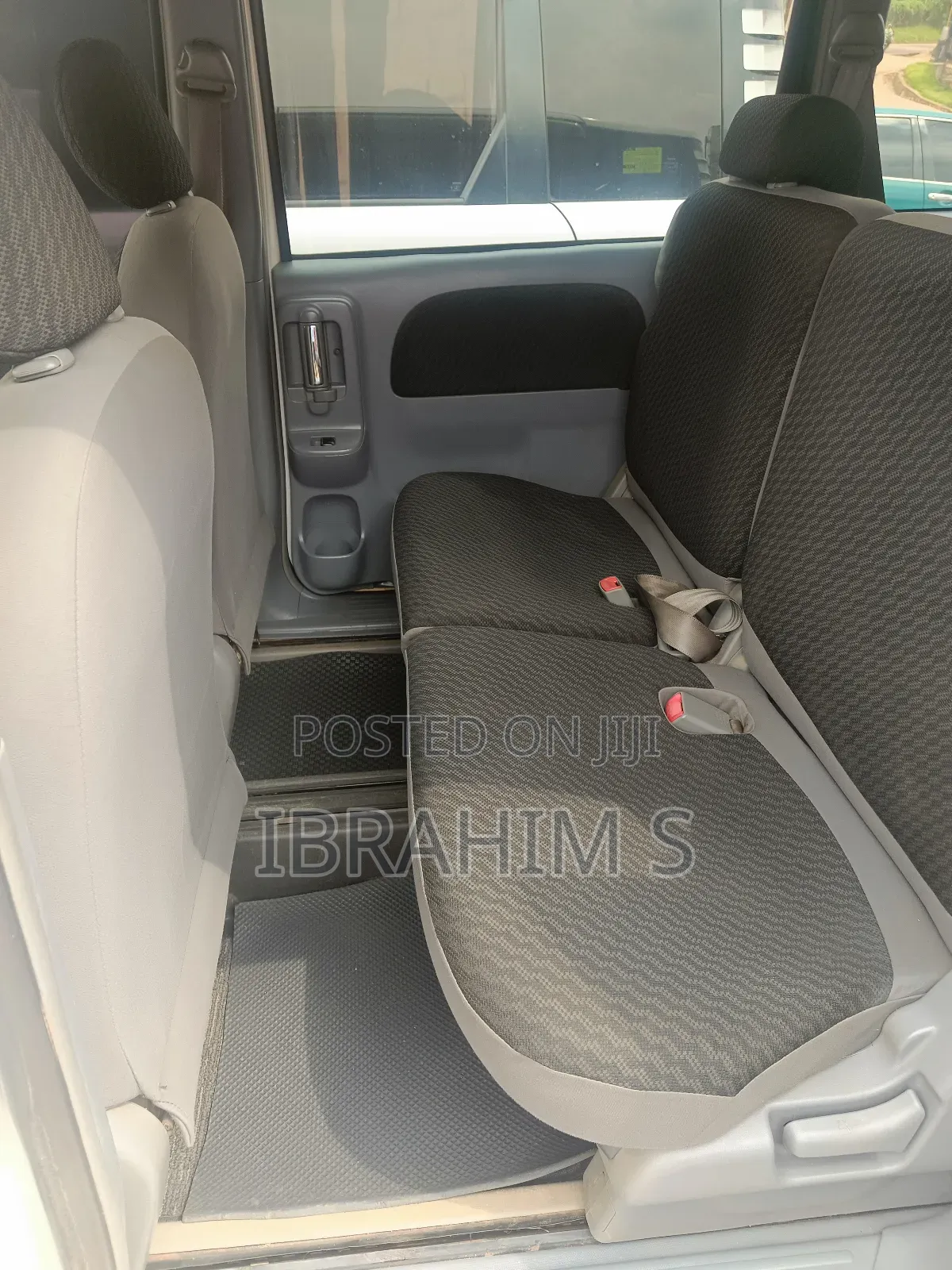 Toyota Sienta 2010 White