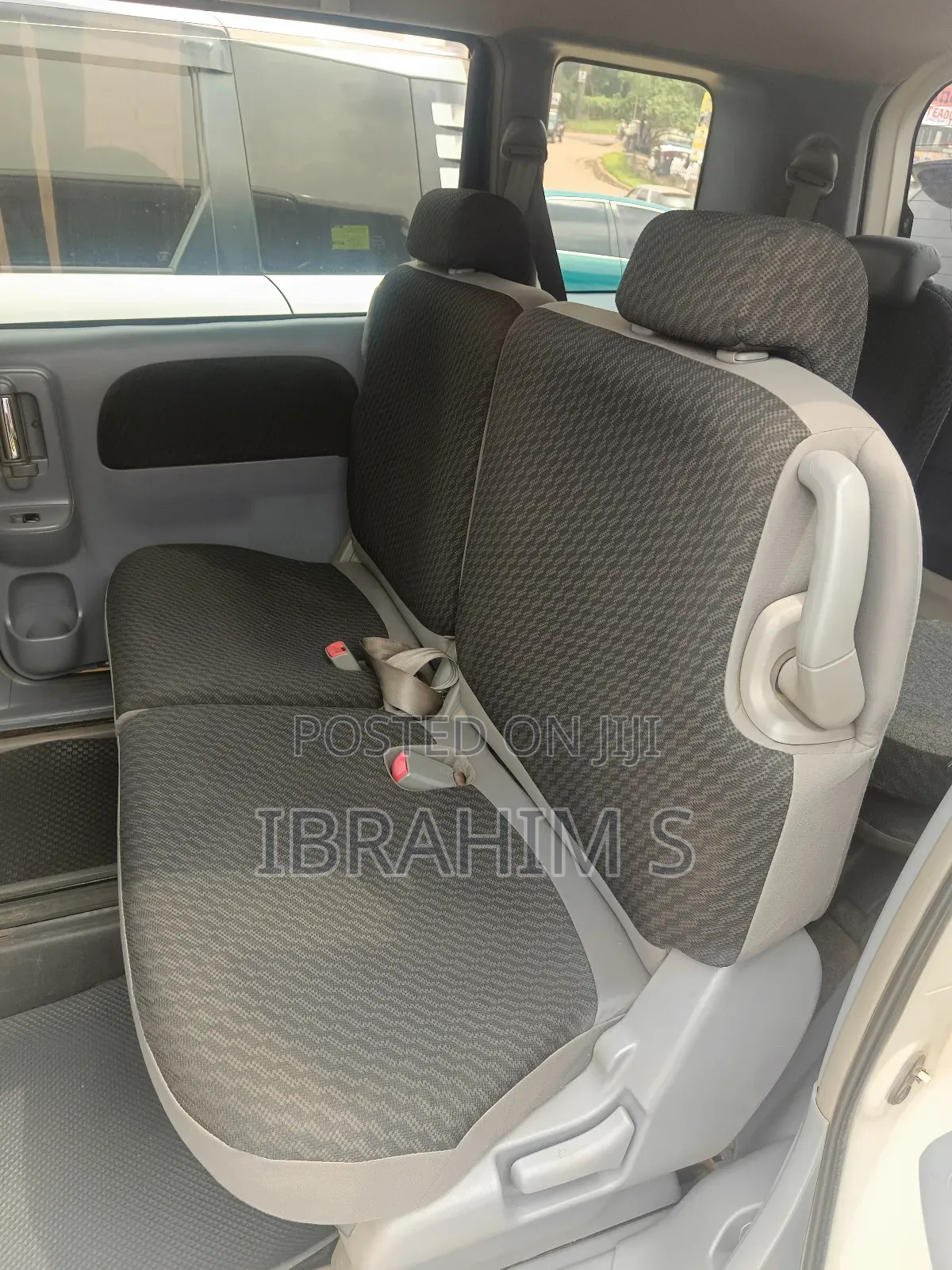 Toyota Sienta 2010 White