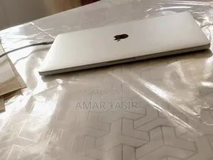 Laptop Apple MacBook Pro 2017 16GB Intel Core i7 SSD 1T