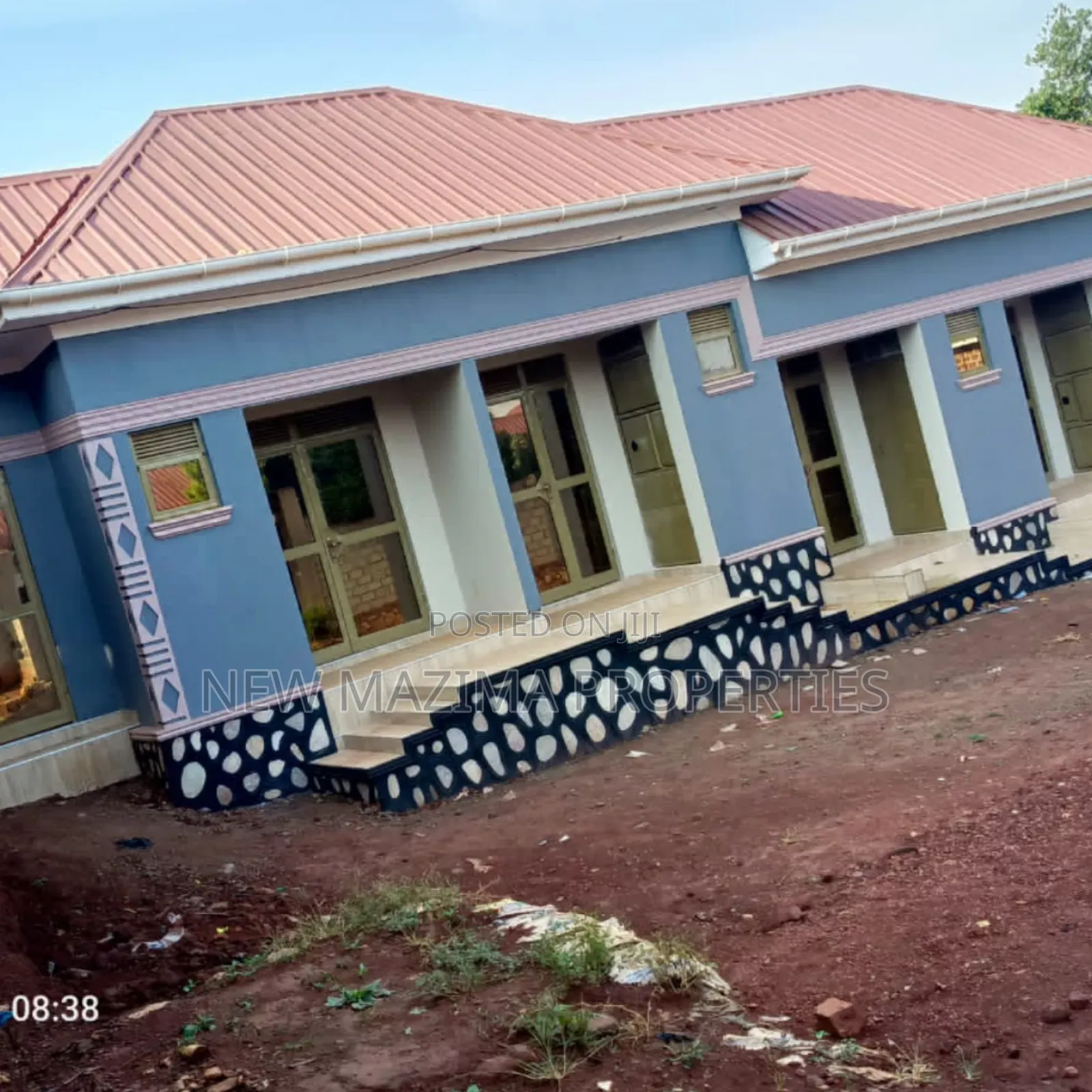 5bdrm House in Bulenga, Central Division for sale