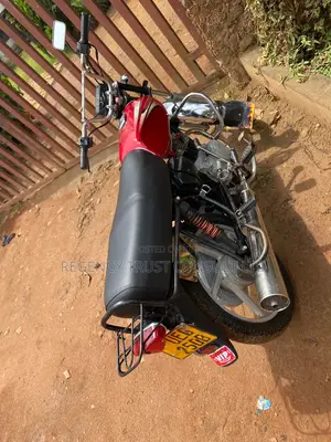 Bajaj Boxer 2015 Red