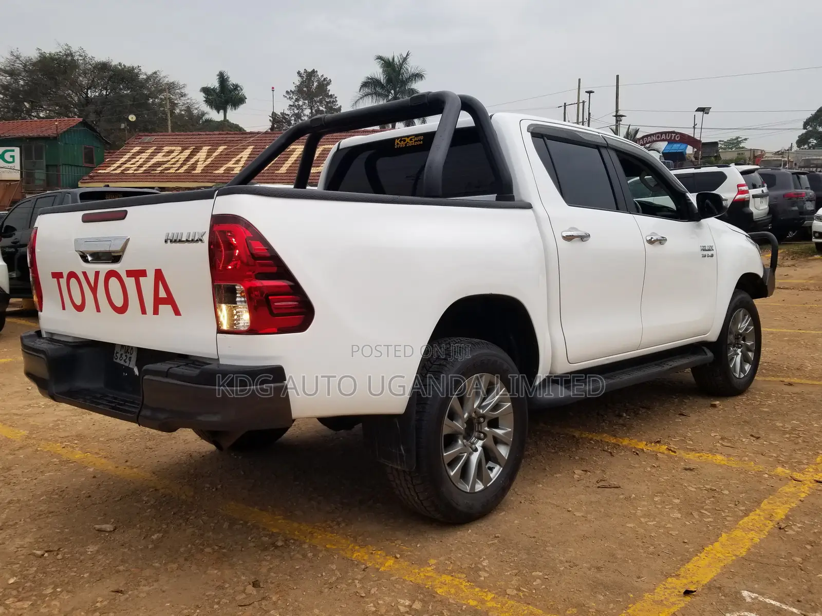 Toyota Hilux 2017 White
