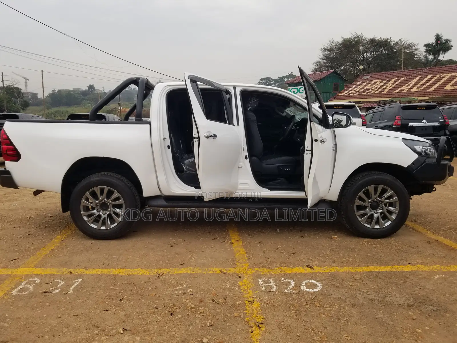 Toyota Hilux 2017 White