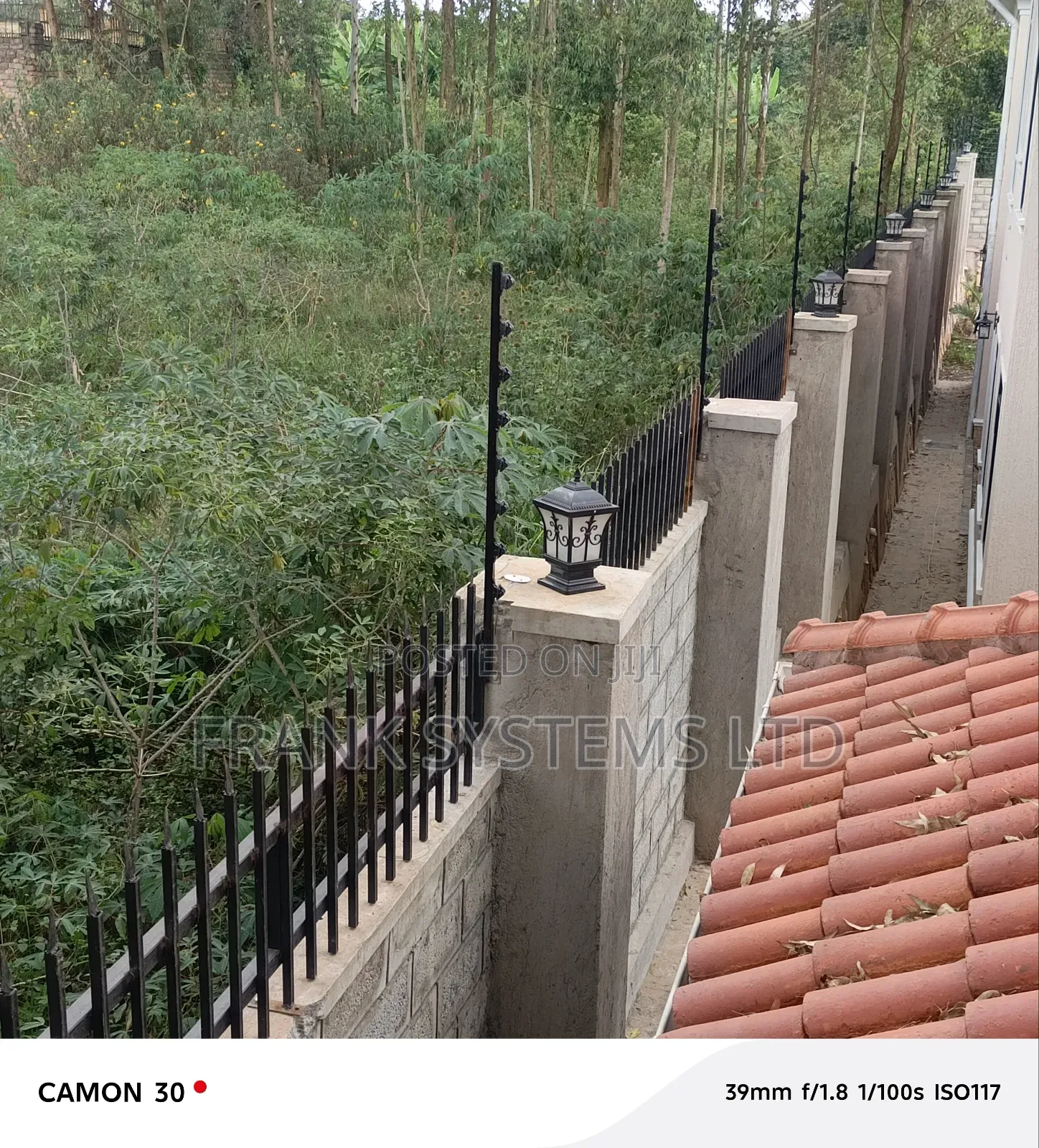 Electric Fence With Intrusion Alarm