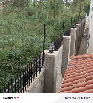 Electric Fence With Intrusion Alarm