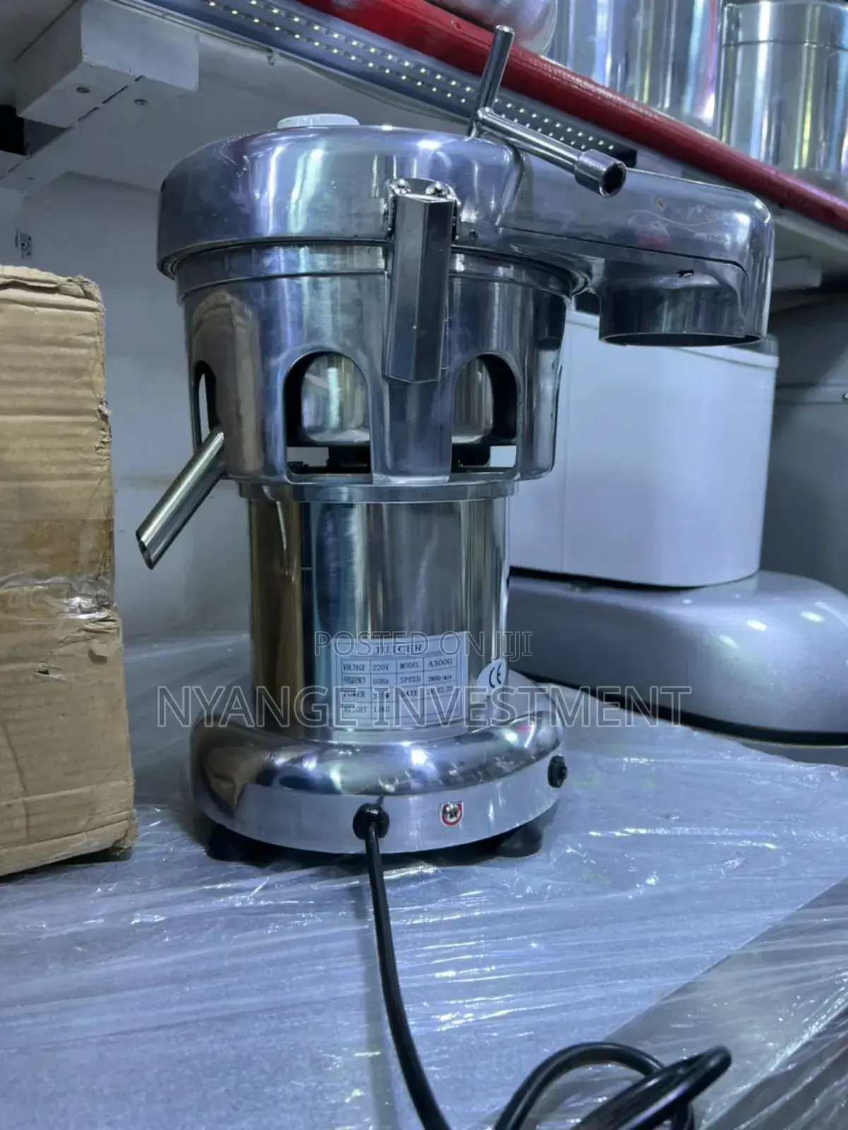 Commercial Juicer.