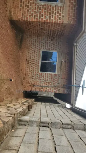 3bdrm Bungalow in Bulenga Town, Central Division for sale
