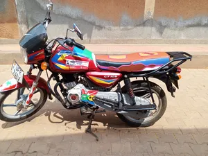 Bajaj CT 125X 2020 Red