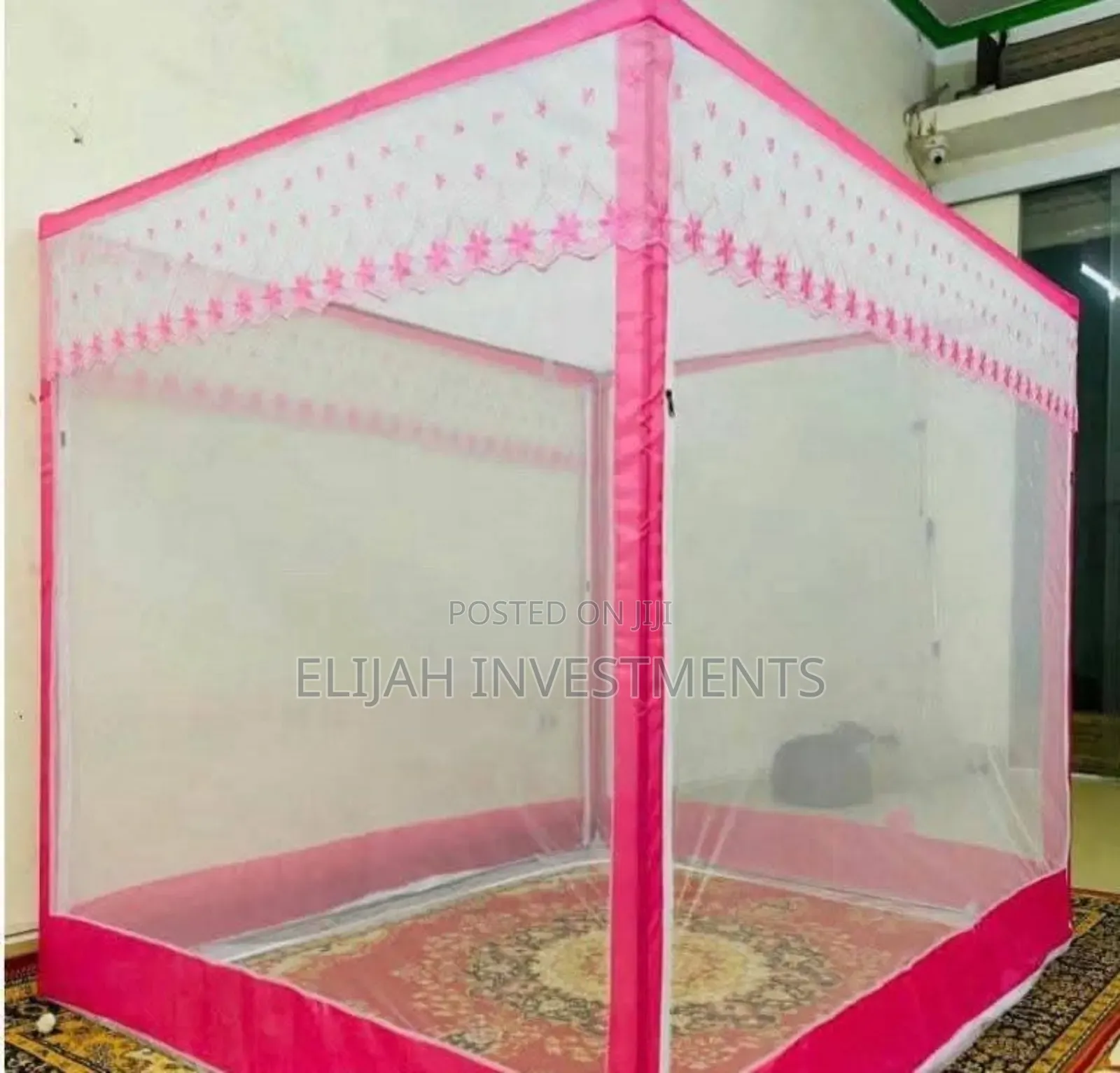 Free-Standing, Box-Style Mosquito Net