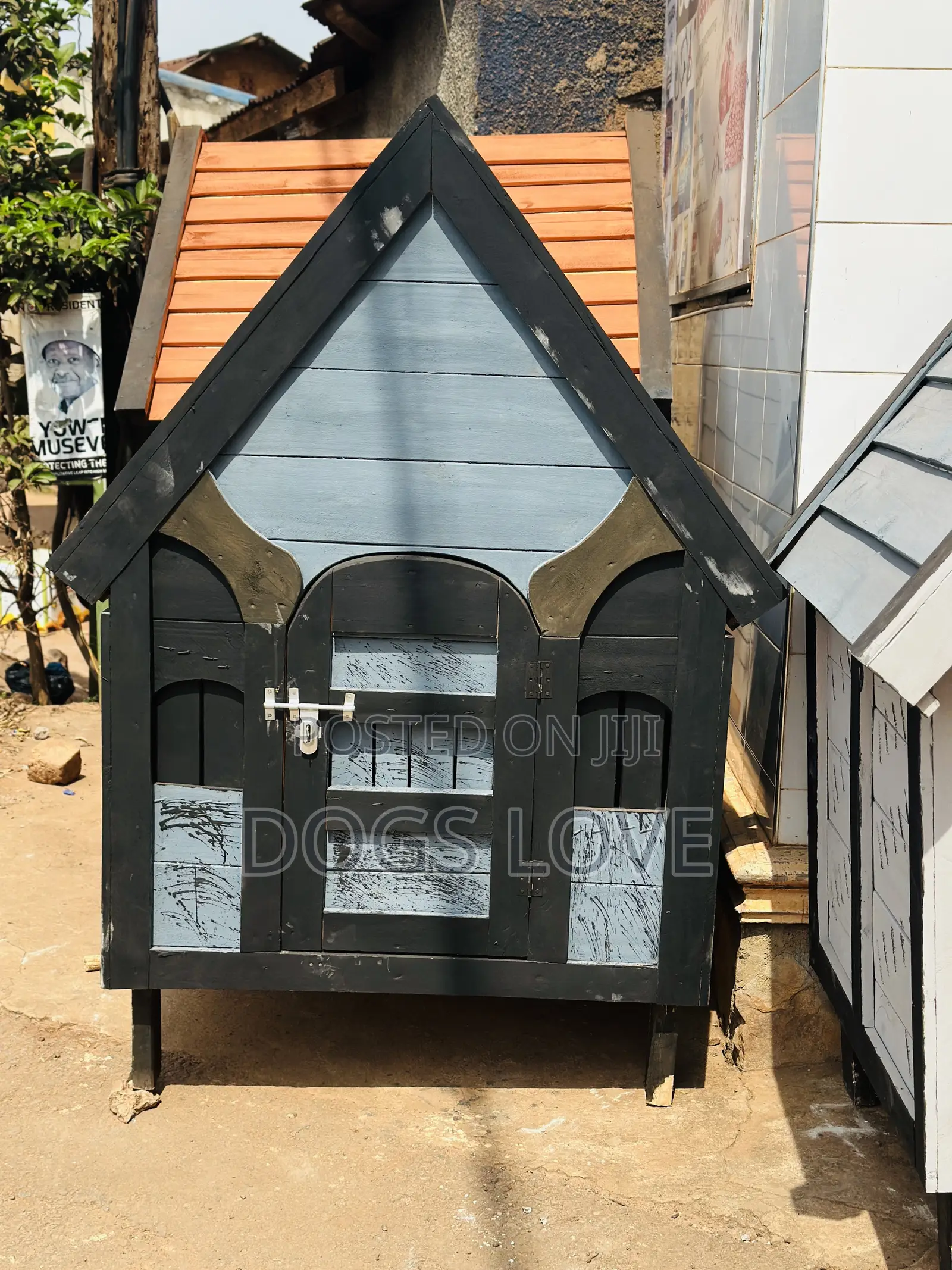 Kennels Large