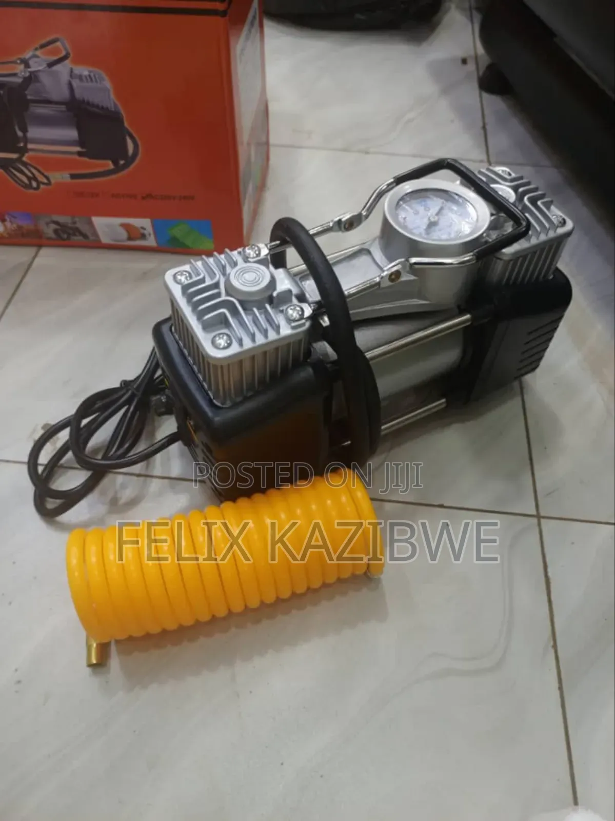 12v 2-cylinder Portable Air Compressor.