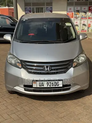 Honda Freed 2010 Silver