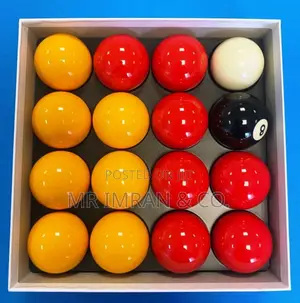 Snooker/Pool Ball Set With Red And Yellow Balls.
