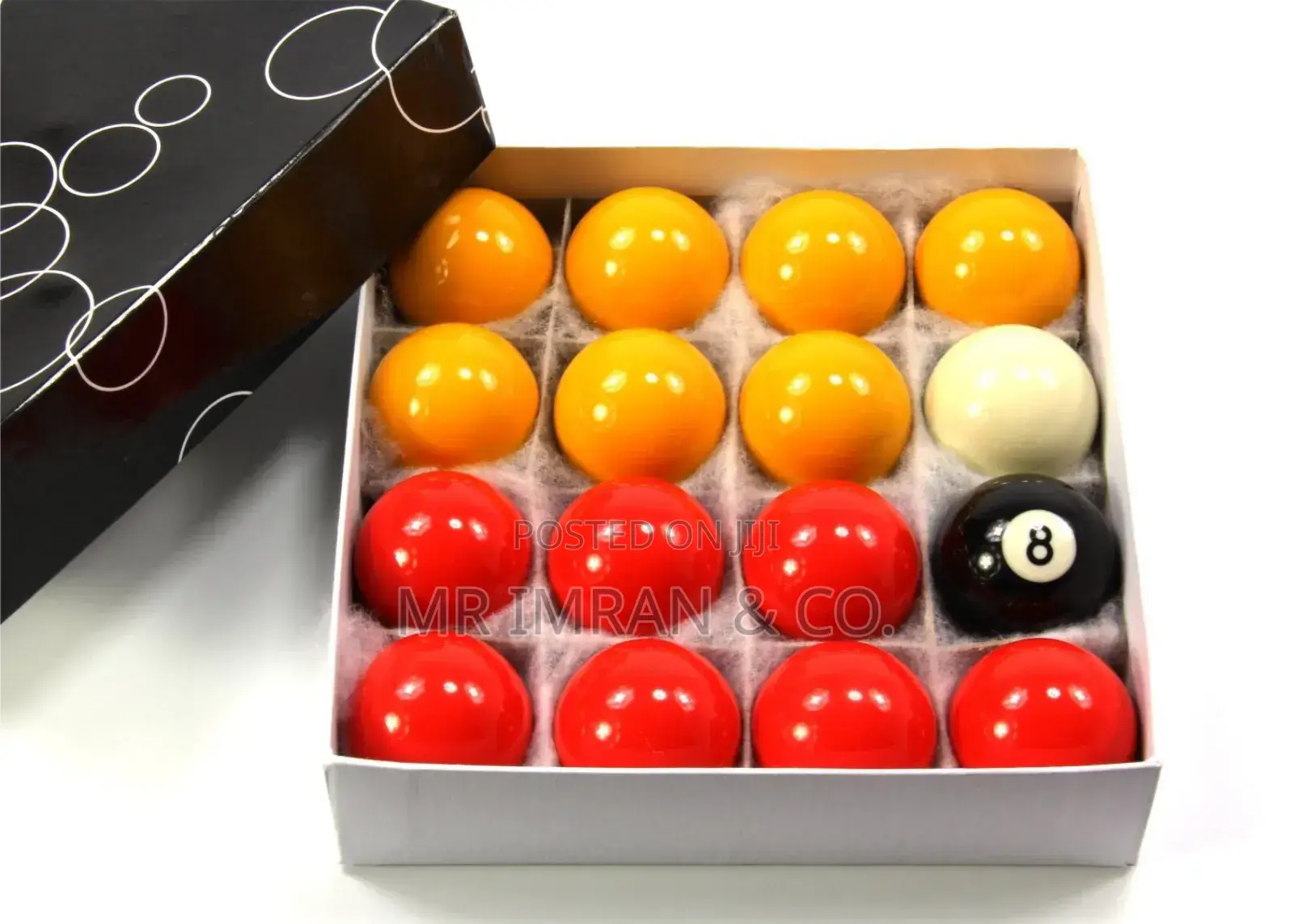 Snooker/Pool Ball Set With Red And Yellow Balls.