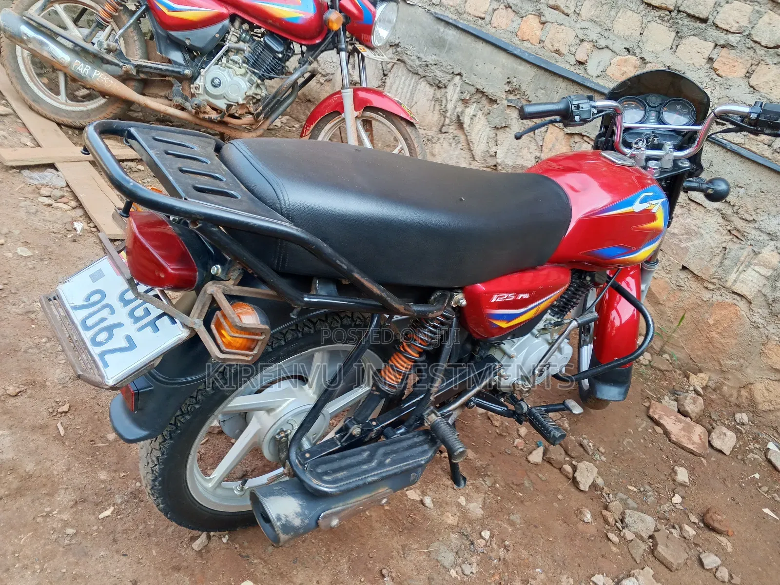 Bajaj Boxer 125 2022 Red