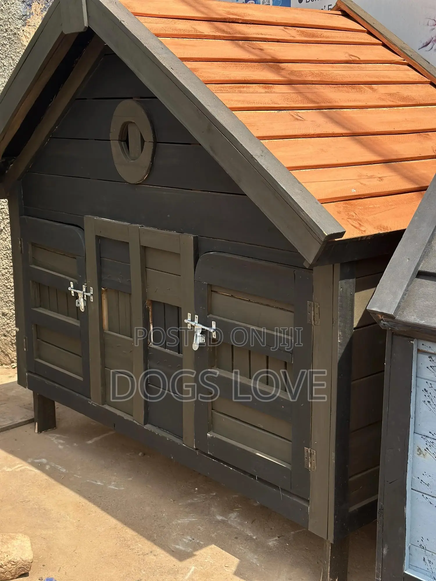 Kennels Double Doors