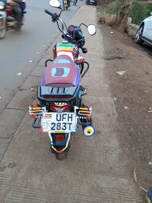 TVS HLX 125 2022 Red