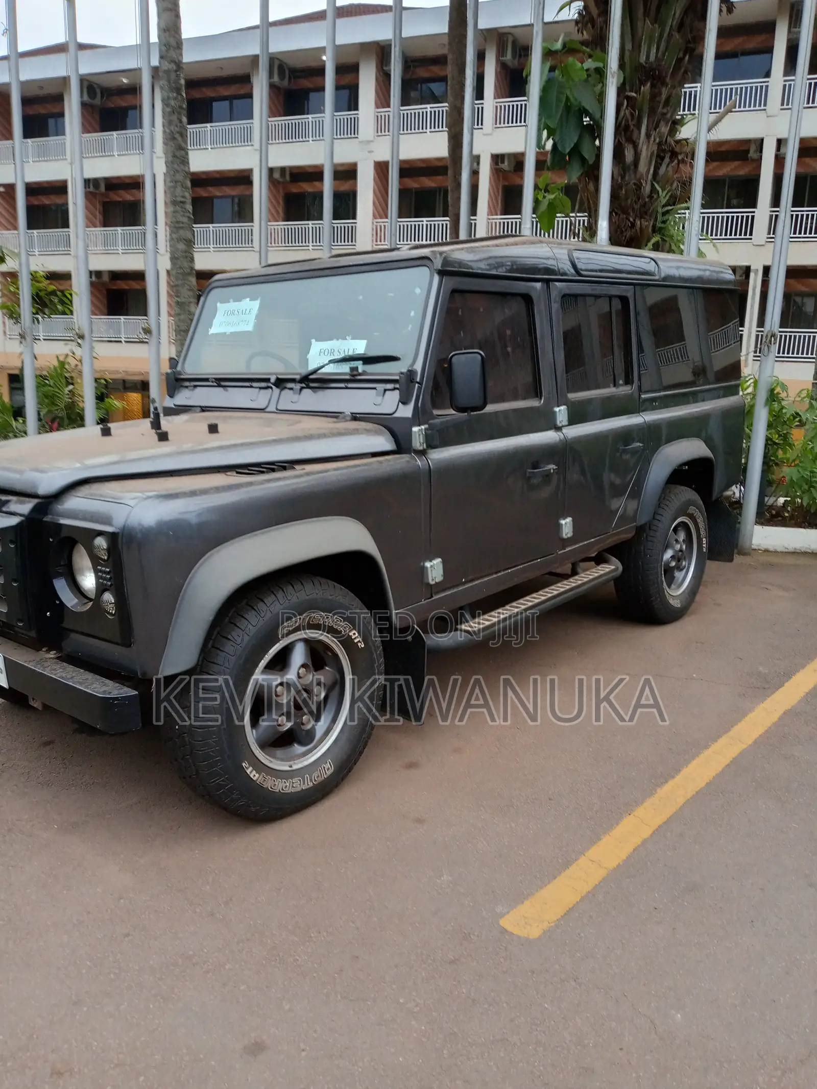 Land Rover Defender 1999 Black