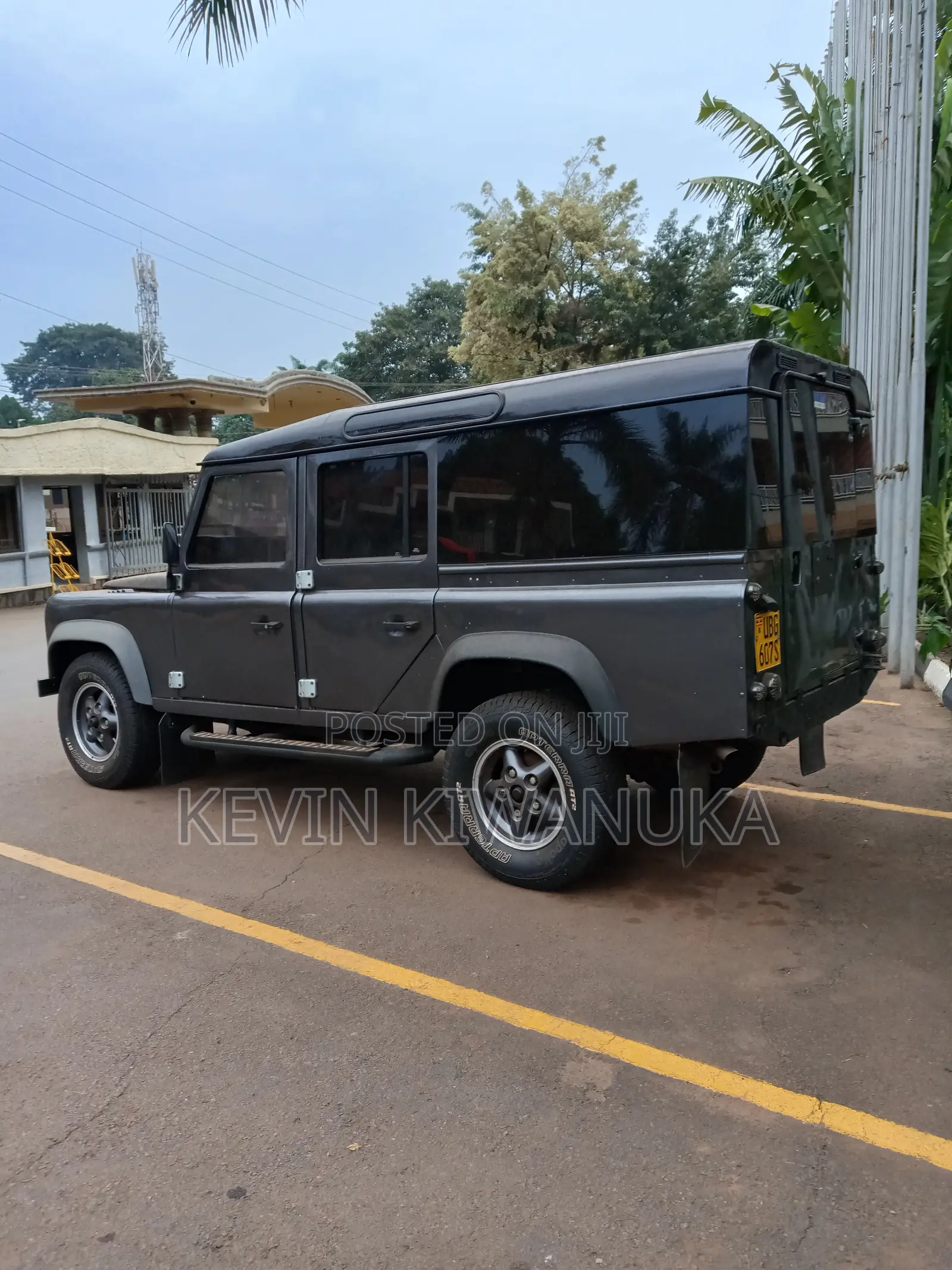 Land Rover Defender 1999 Black
