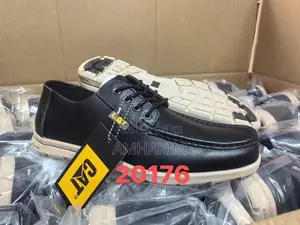 Classic Men's Leather Caterpillar Low Shoes In Stock