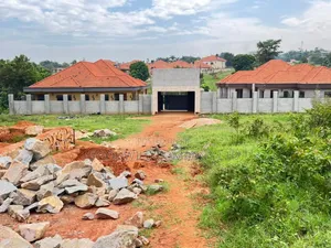 15 Decimals Plot of Land in Kira Mulawa