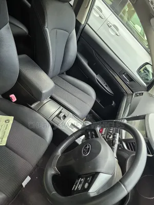 Subaru Legacy 2.5i Premium 2013 Silver