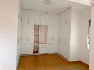 6bdrm House in Kira, Central Division for sale