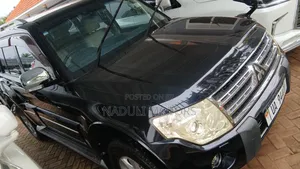 Mitsubishi Pajero 3.2 Di-Dc GLS 2010 Black