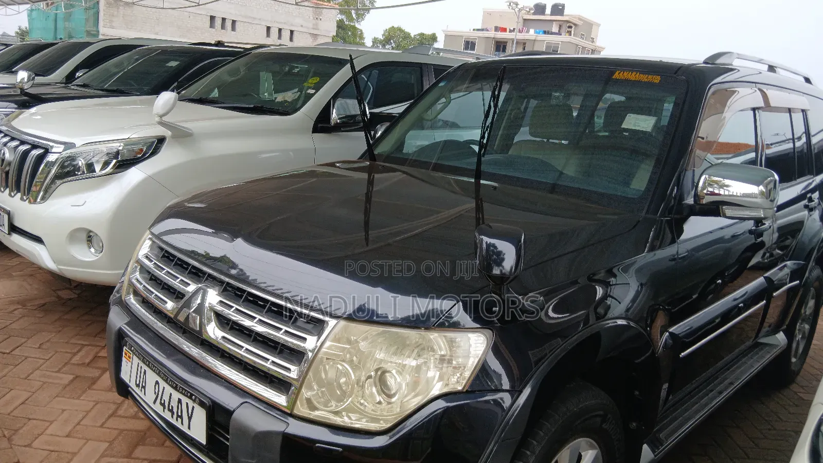 Mitsubishi Pajero 3.2 Di-Dc GLS 2010 Black