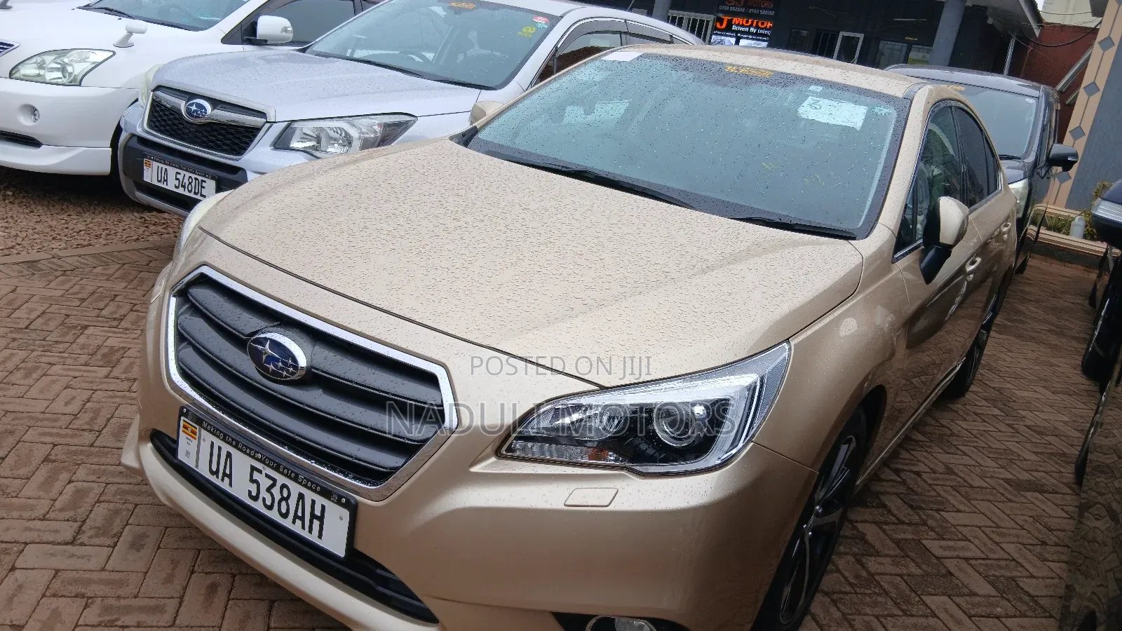 Subaru Legacy 2017 Gold