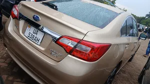 Subaru Legacy 2017 Gold