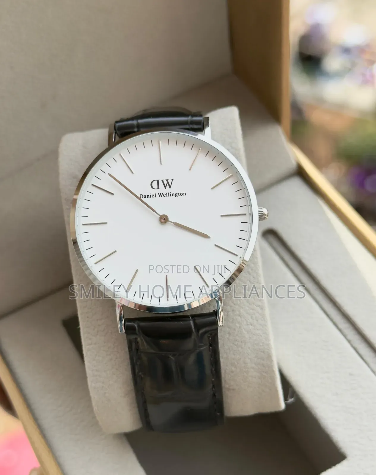 Black Leather Strapped Original Daniel Wellington Unisex Wrist Watch