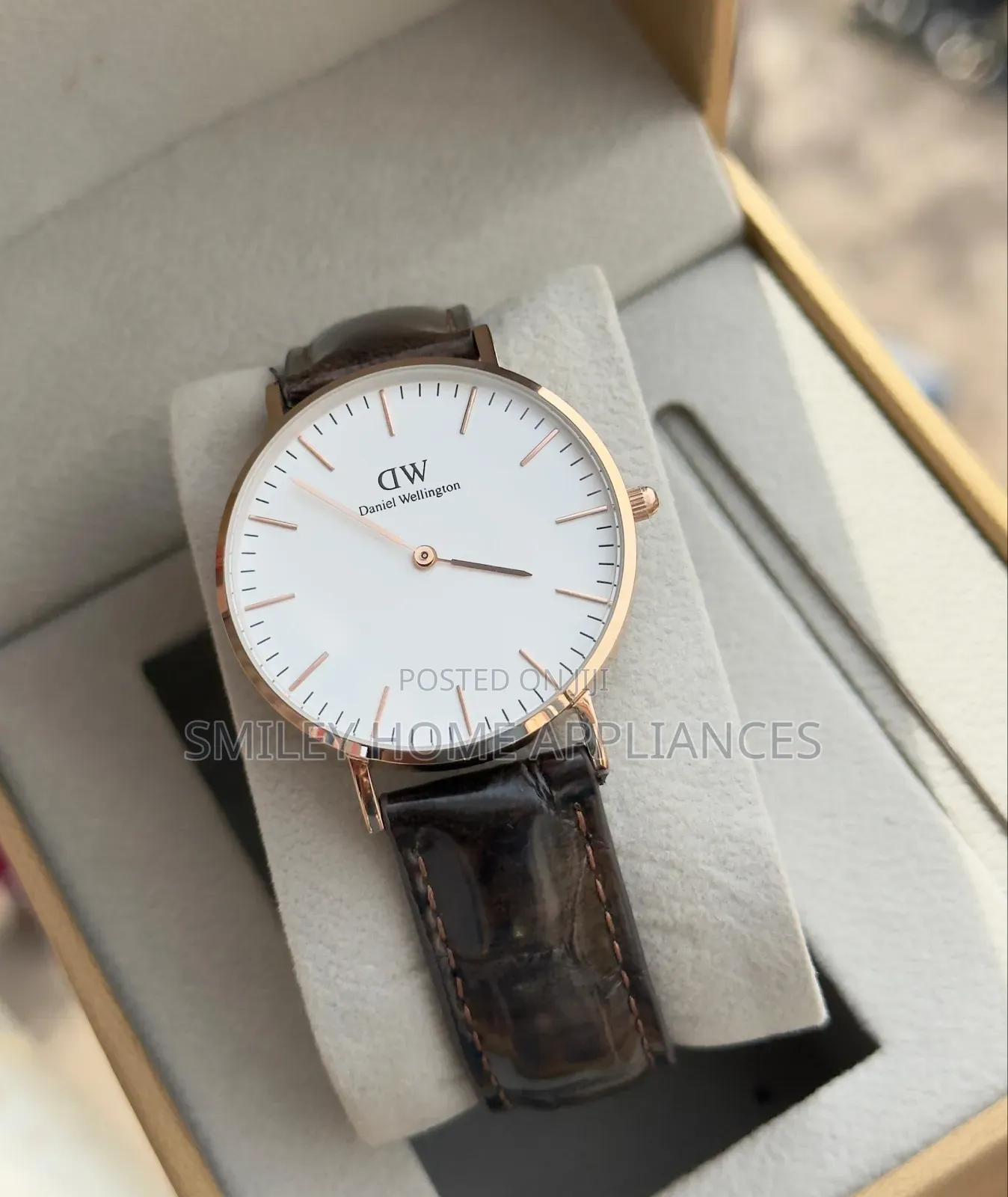 Brand New Boxed Daniel Wellington Unisex Wrist Time Wear at 20% Discount