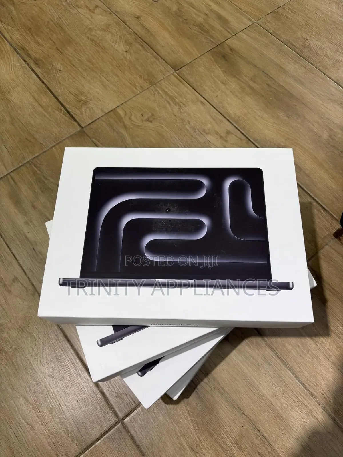New Laptop Apple MacBook Pro 2025 M5 14-inch 16GB Apple M5 SSD 512GB