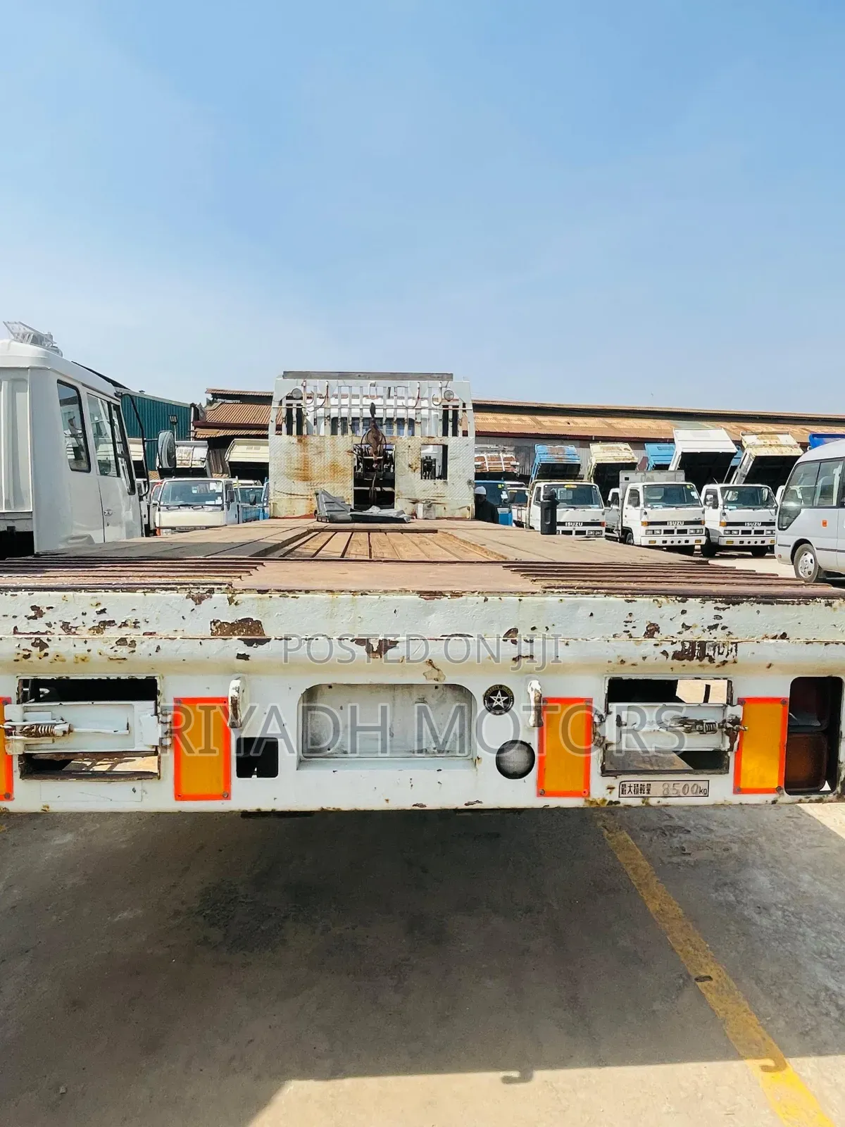 Isuzu Low Bed