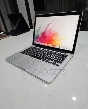 New Laptop Apple MacBook Pro 2015 8GB Intel Core i5 SSD 256GB