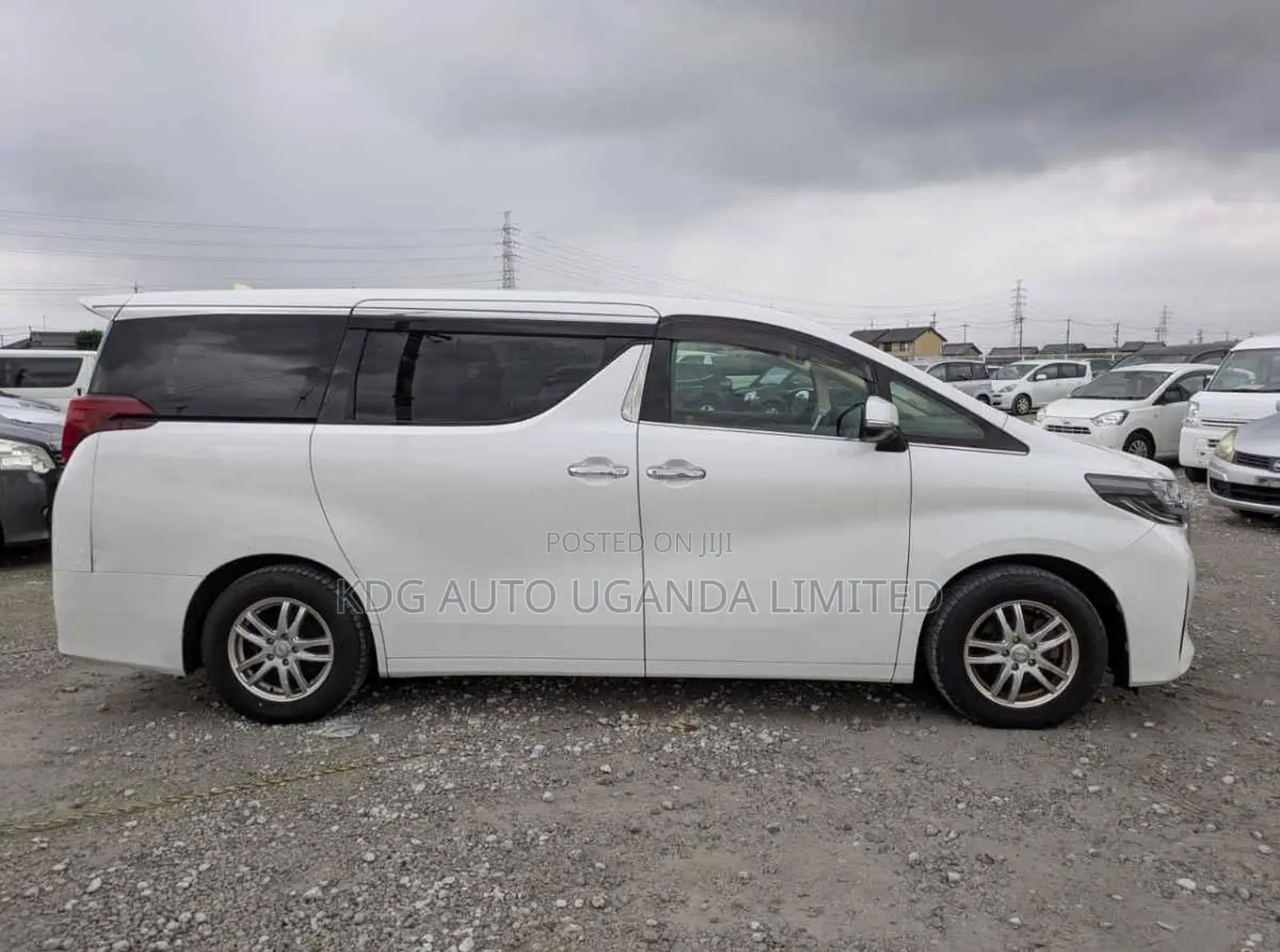 Toyota Alphard 2.5 Petrol AWD 2018 Pearl