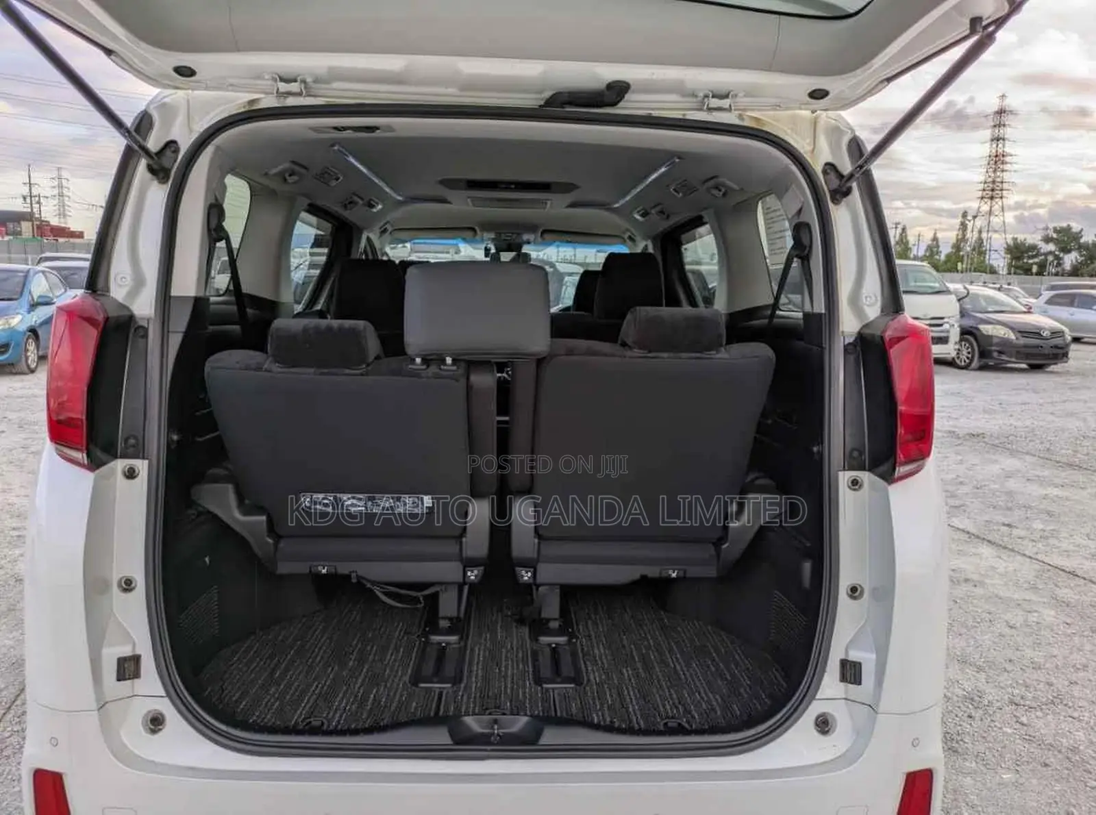 Toyota Alphard 2.5 Petrol FWD 2020 Pearl