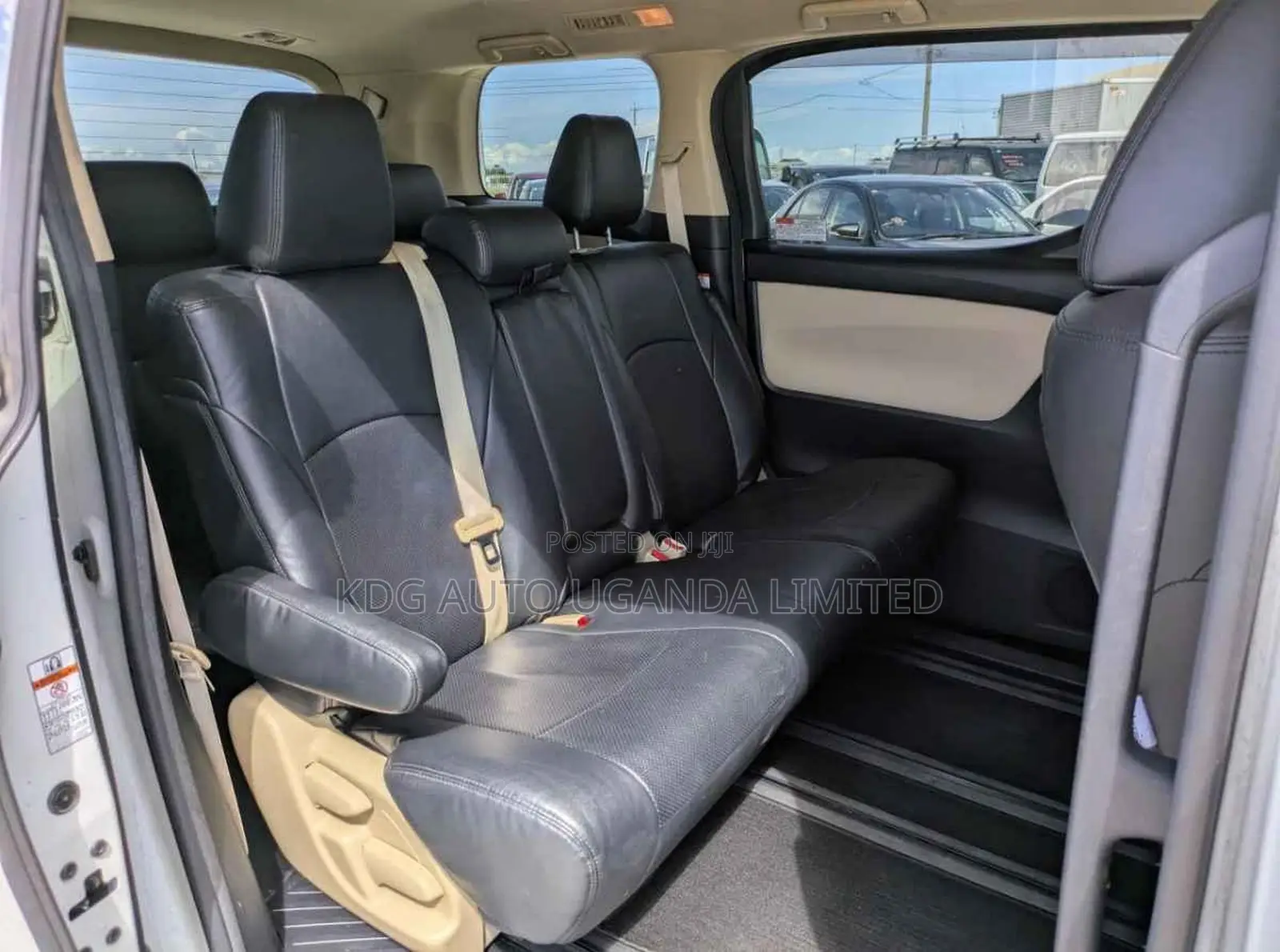 Toyota Alphard 2.5 Petrol FWD 2020 White