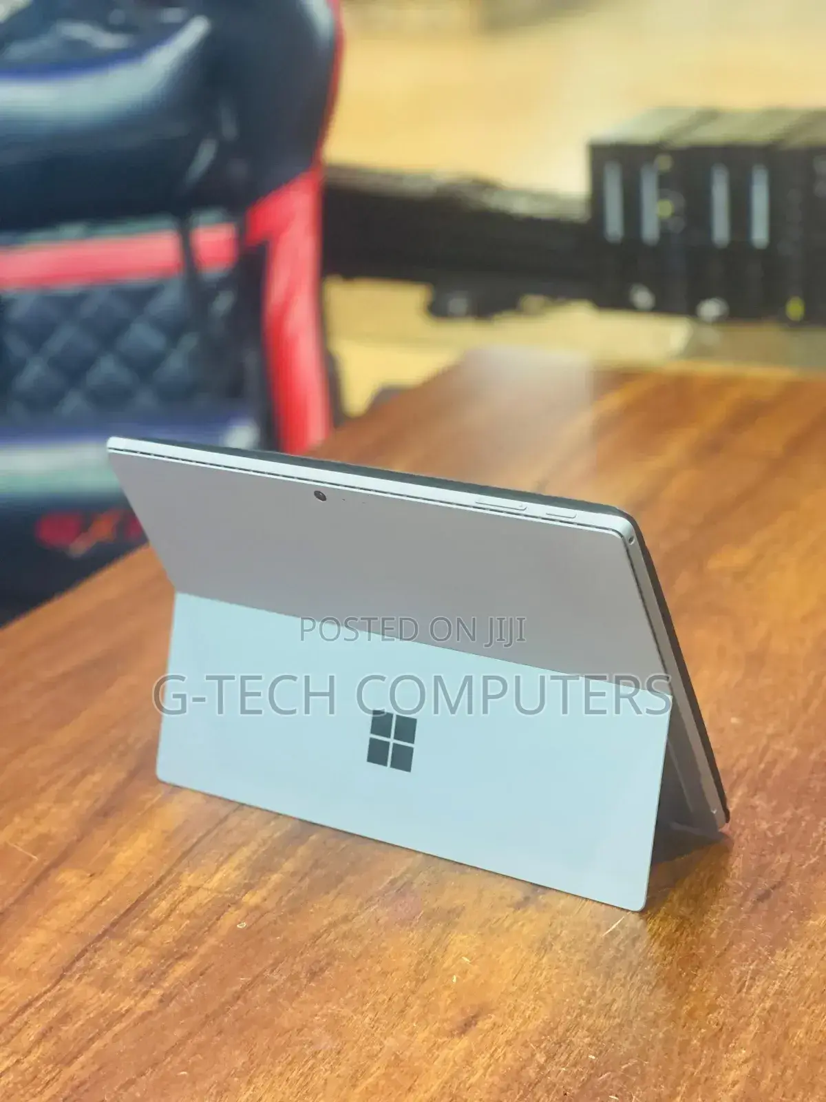 New Laptop Microsoft Surface 8GB Intel Core I5 SSD 256GB
