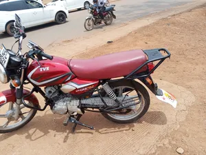 TVS HLX 125 2019 Red