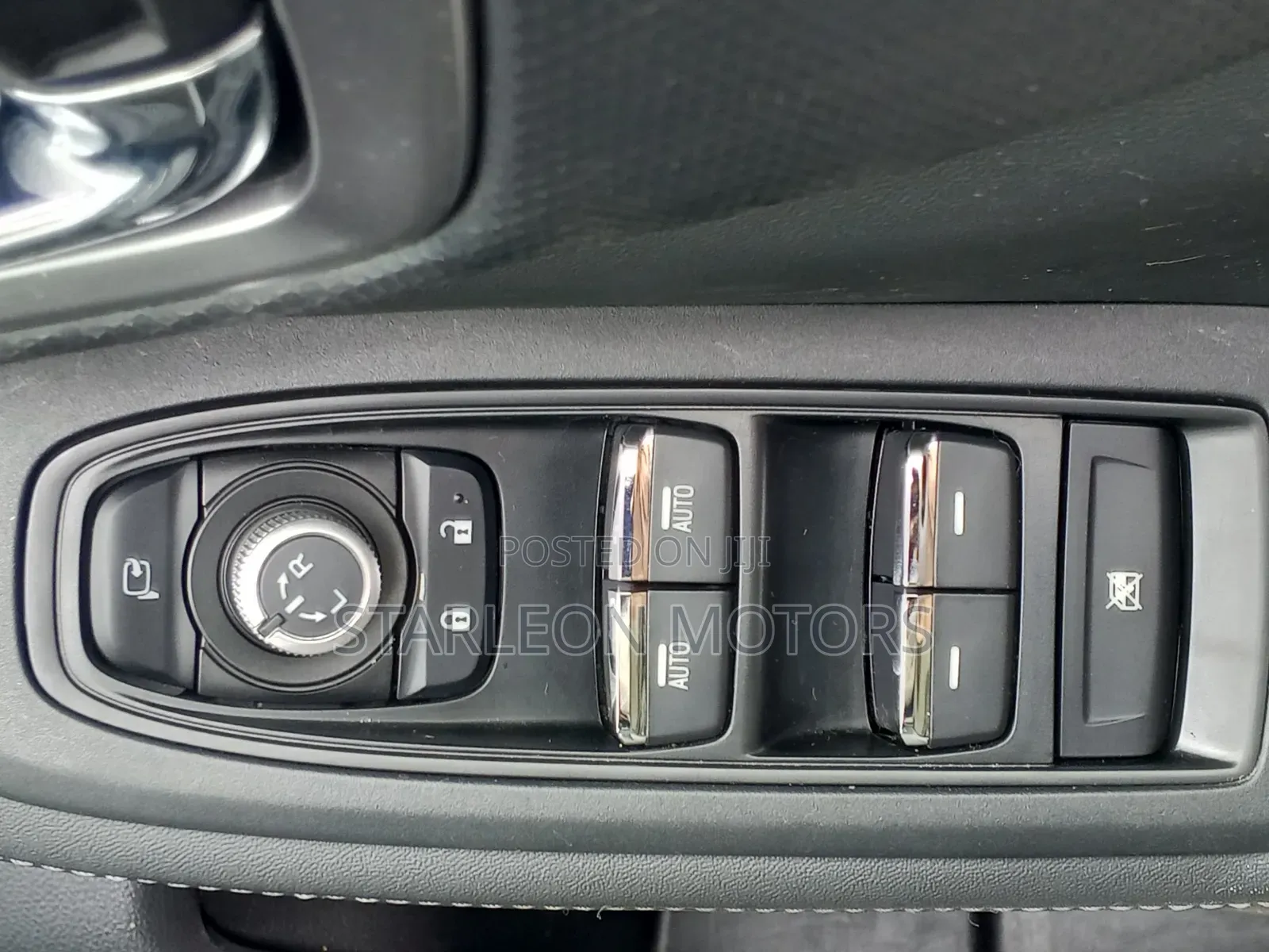 Subaru Forester Premium AWD 2020 White
