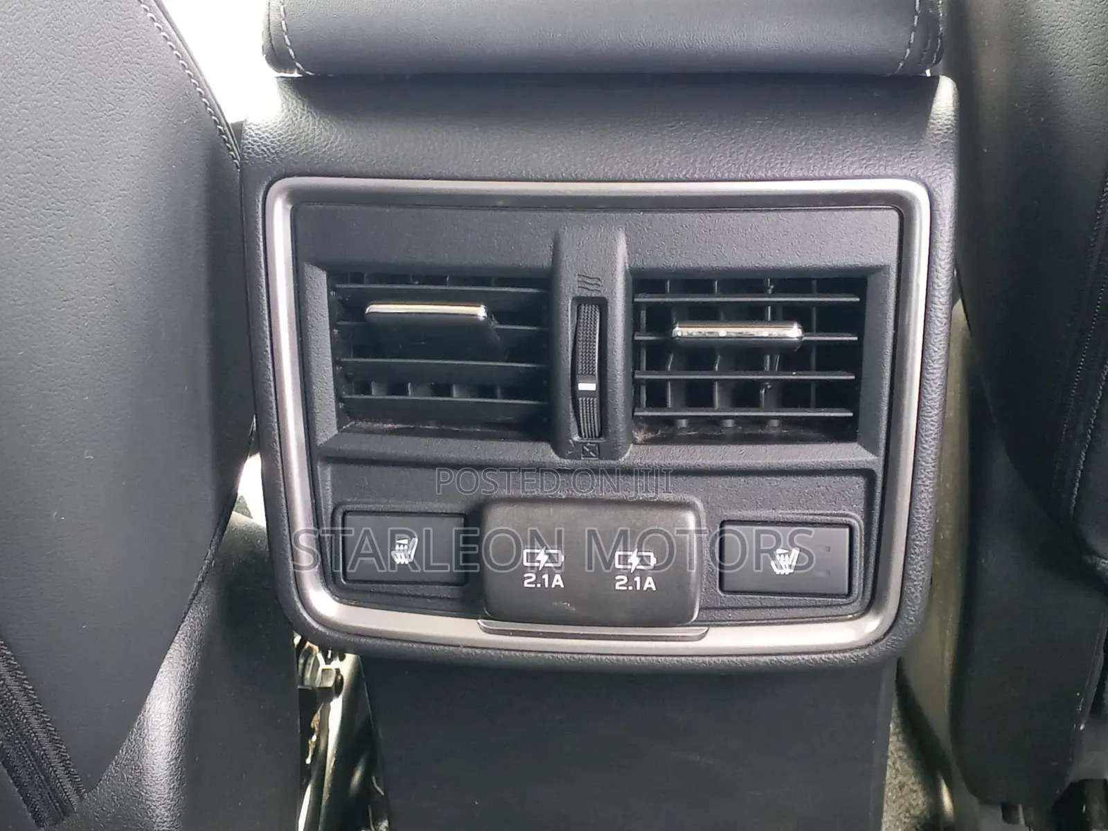 Subaru Forester Premium AWD 2020 White