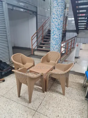 Club Indoor Outdoor Plastic Table and Chairs Plastic Table and Chairs