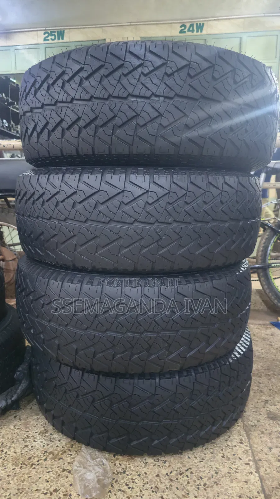 265/70r16 a/T Used Tyres for Tx,Landrover,Hilux and Other Cars