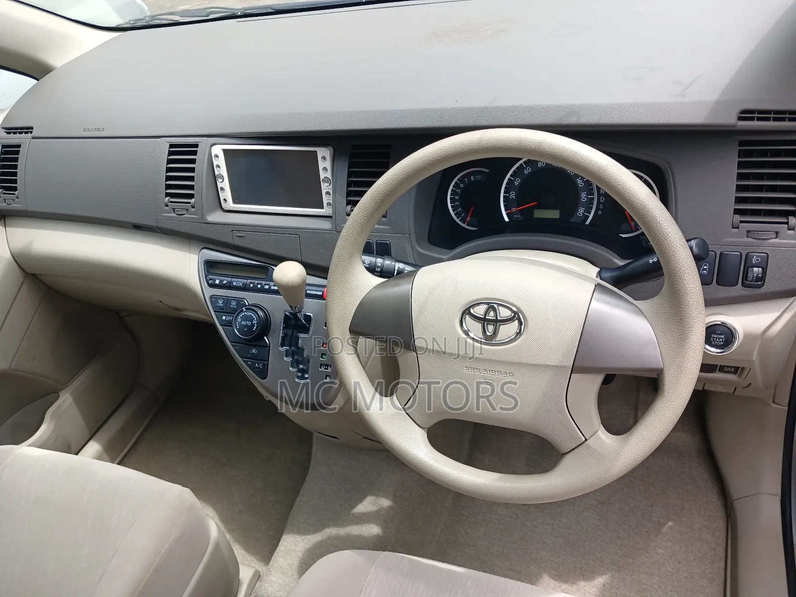 Toyota ISIS 1.8 G 2WD 2011 Silver