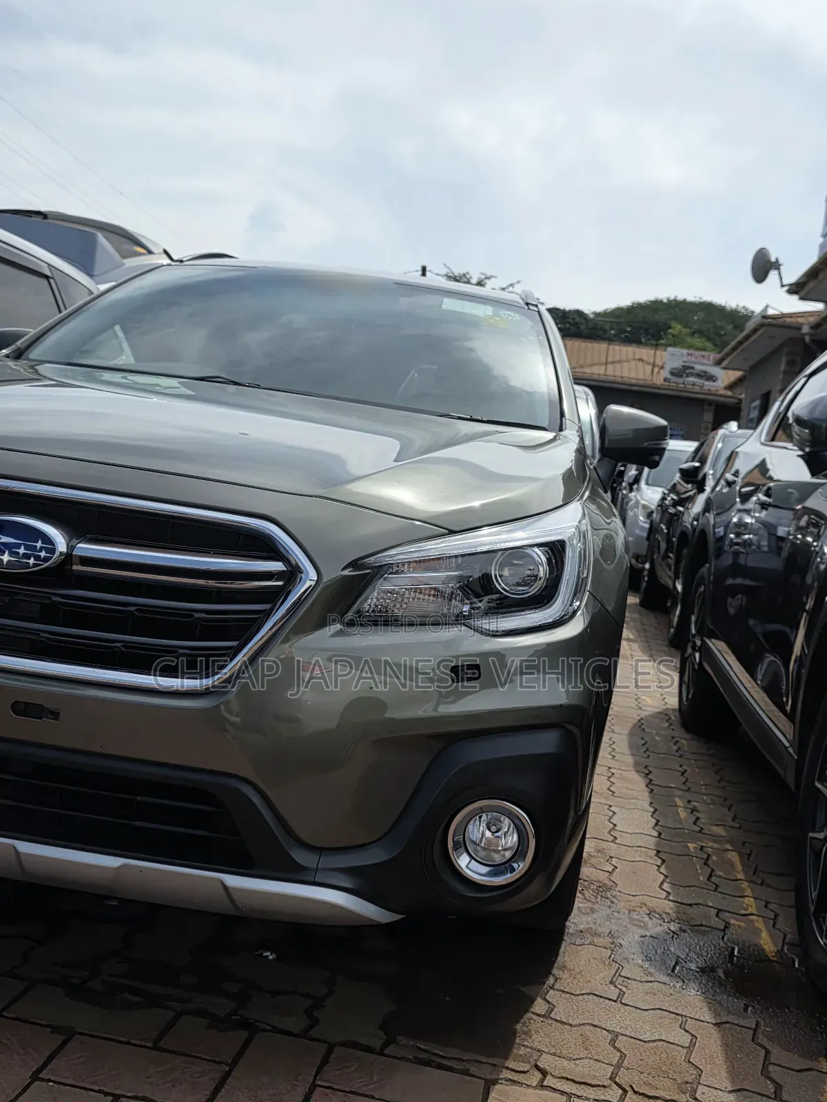 Subaru Outback 2.5i Premium AWD 2017 Green