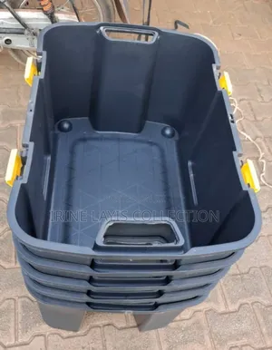 150l Heavy-Duty Plastic Storage Tote.